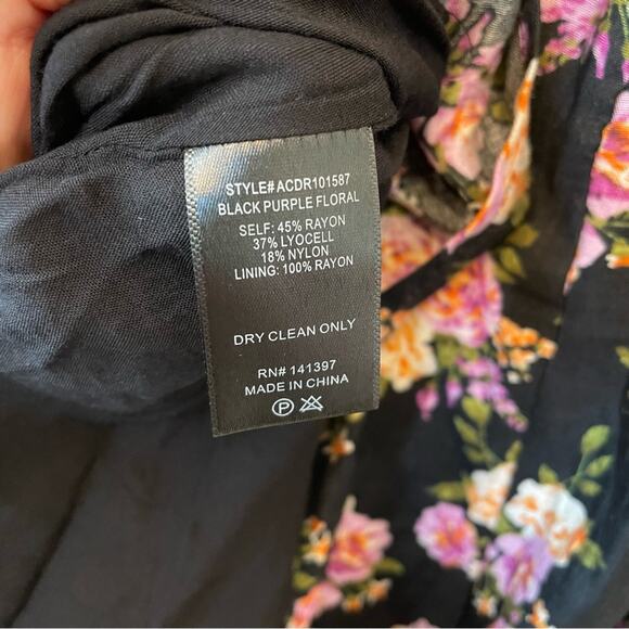 NEW ASTR Wedelia Floral Lace Up Midi Dress - Picture 3 of 5